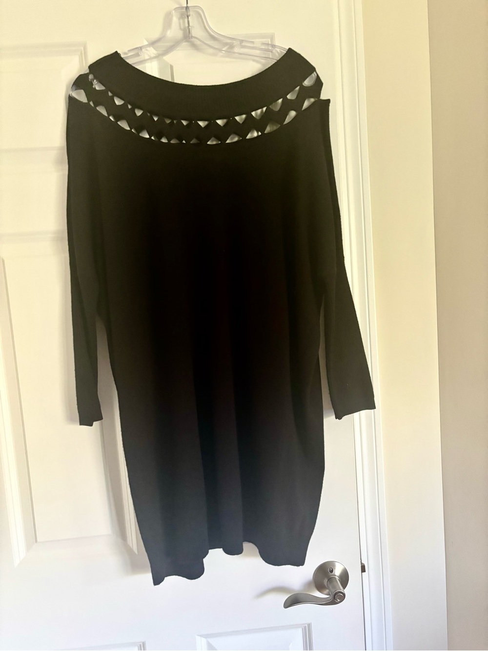 Catherine Malandrino Black Long-Sleeve wool cashmere  tunic.